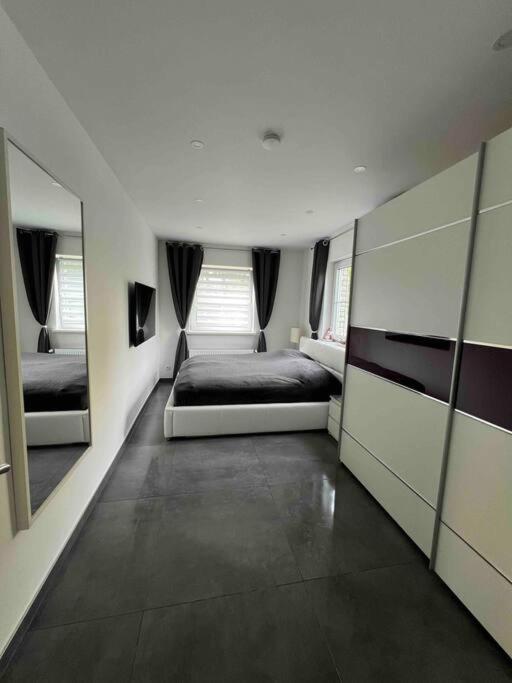 Schoenes 2 Zimmer Apartment An Der Stadt Grenze Mit Klimaanlage Blankenfelde-Mahlow Exteriör bild